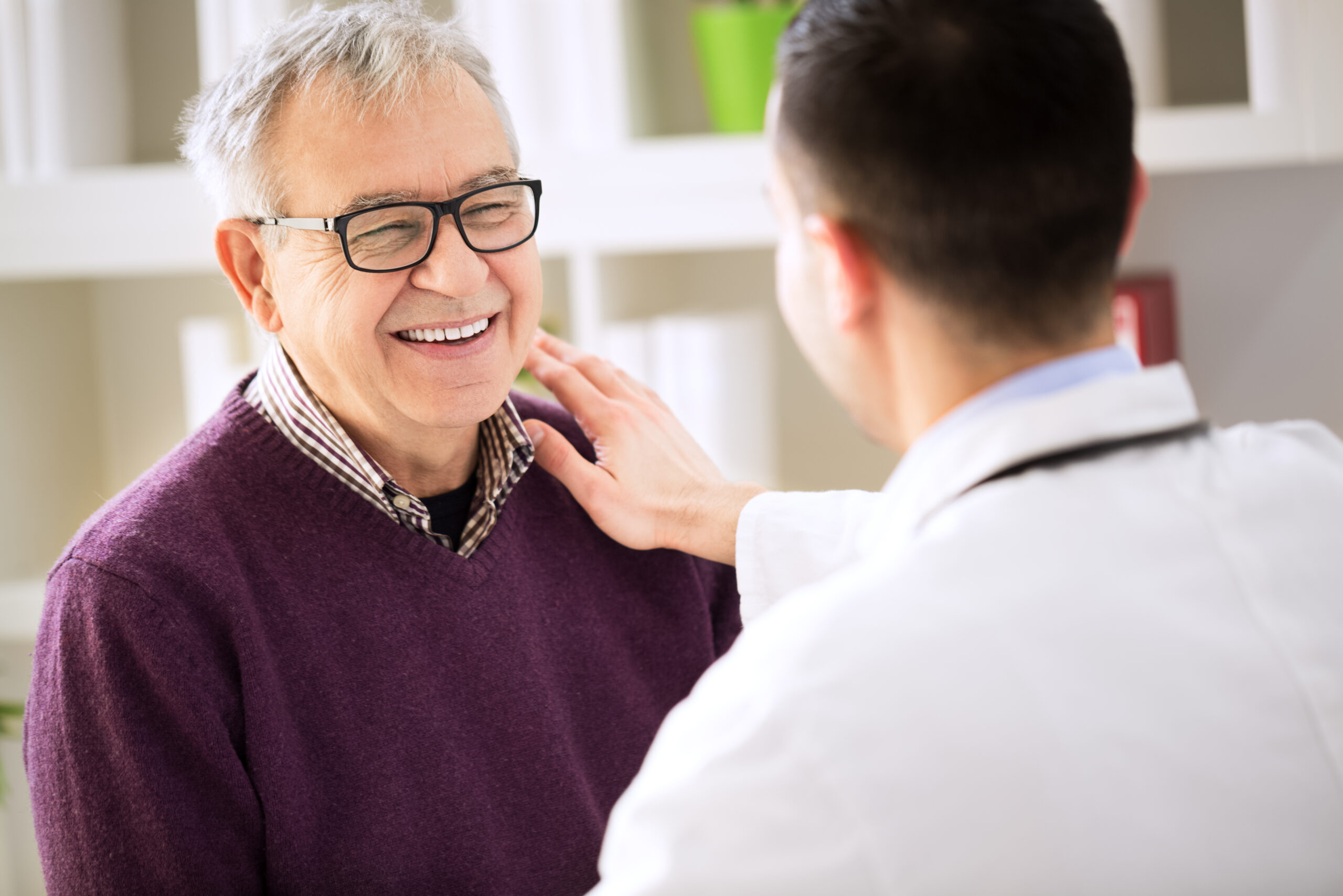 Smiling,Happy,Old,Patient,Visit,Doctor